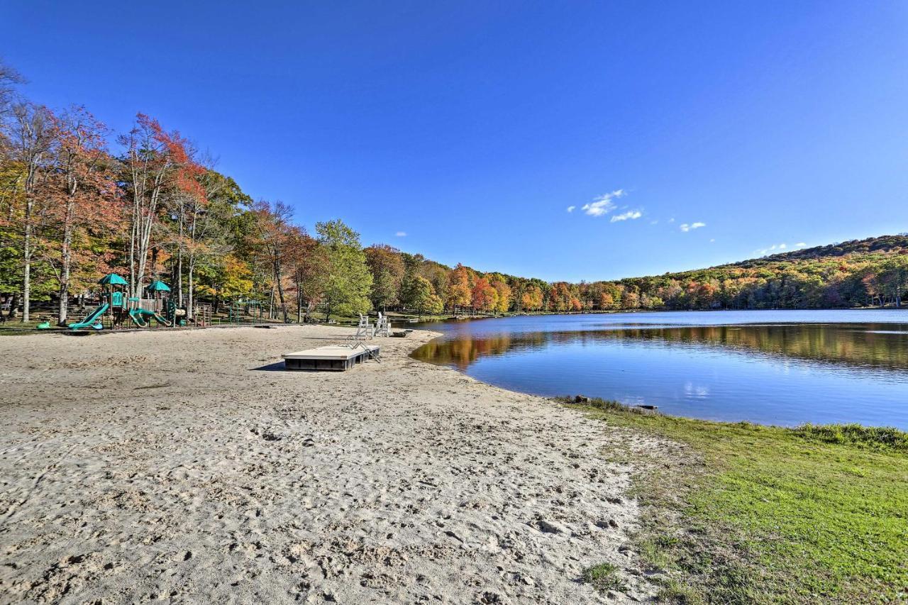 Bear Den Rustic Pocono Lake Home With Game Room! Eksteriør billede