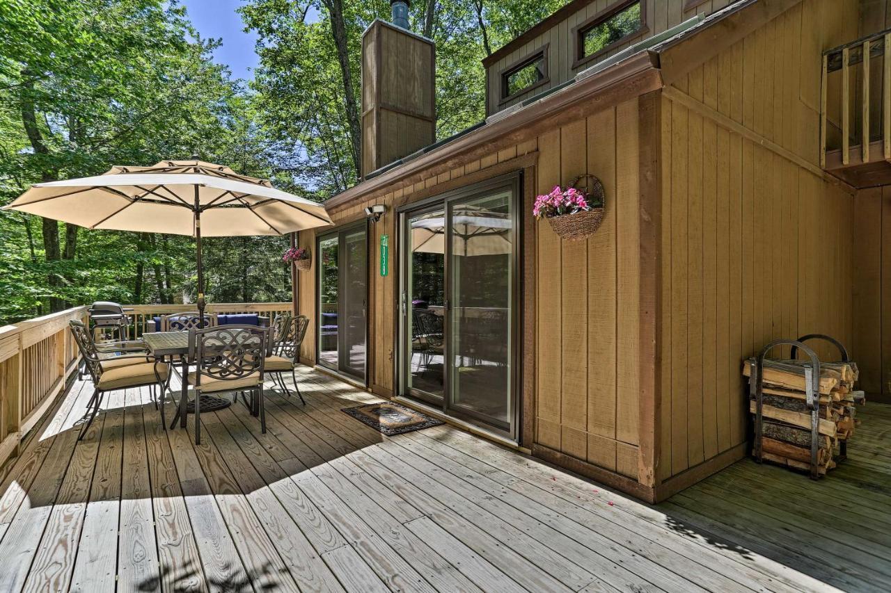 Bear Den Rustic Pocono Lake Home With Game Room! Eksteriør billede