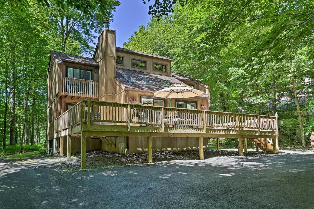 Bear Den Rustic Pocono Lake Home With Game Room! Eksteriør billede