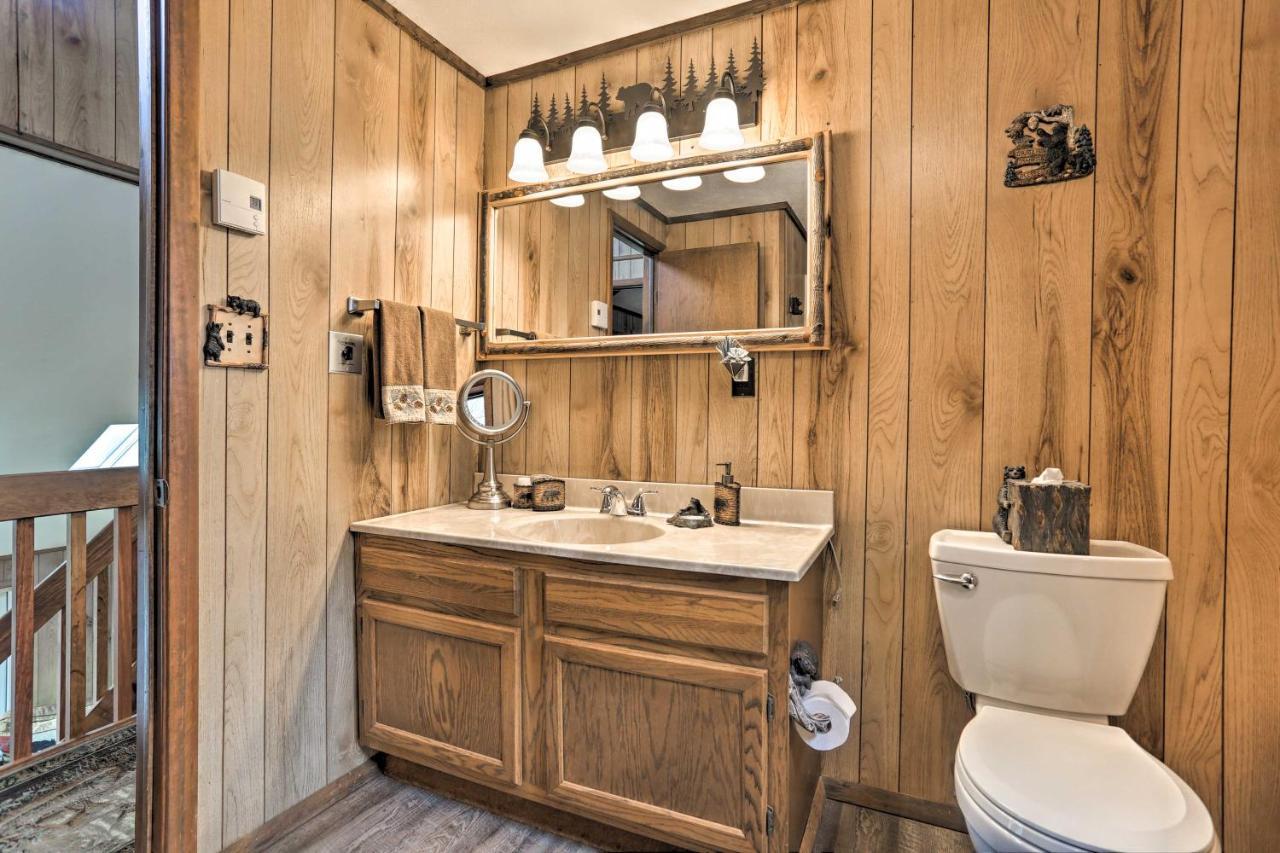 Bear Den Rustic Pocono Lake Home With Game Room! Eksteriør billede